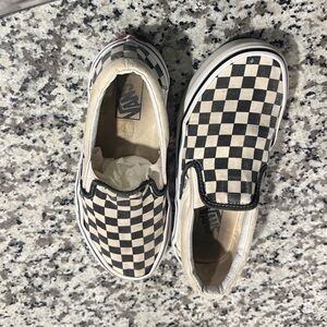Vans women’s sz 9 Black and White Checkered Slip-On Sneakers